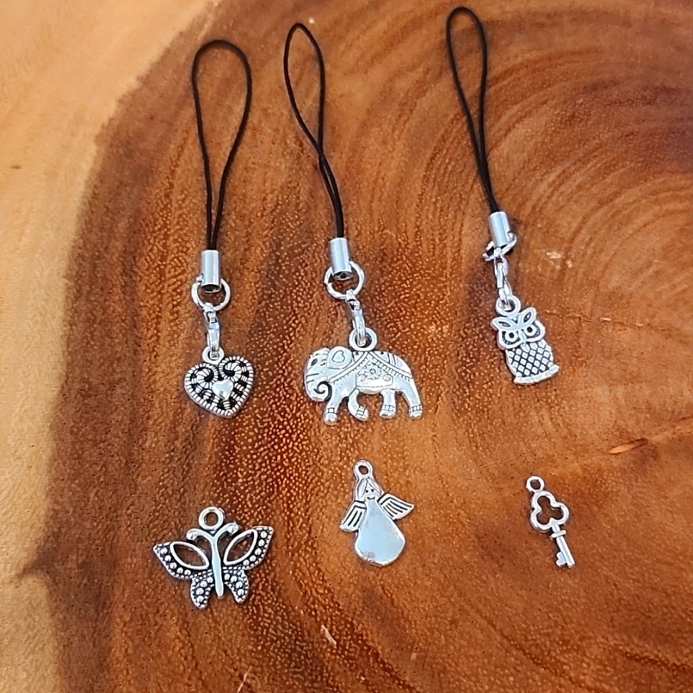 CELLPHONE ACCESSORIES/ NWOT